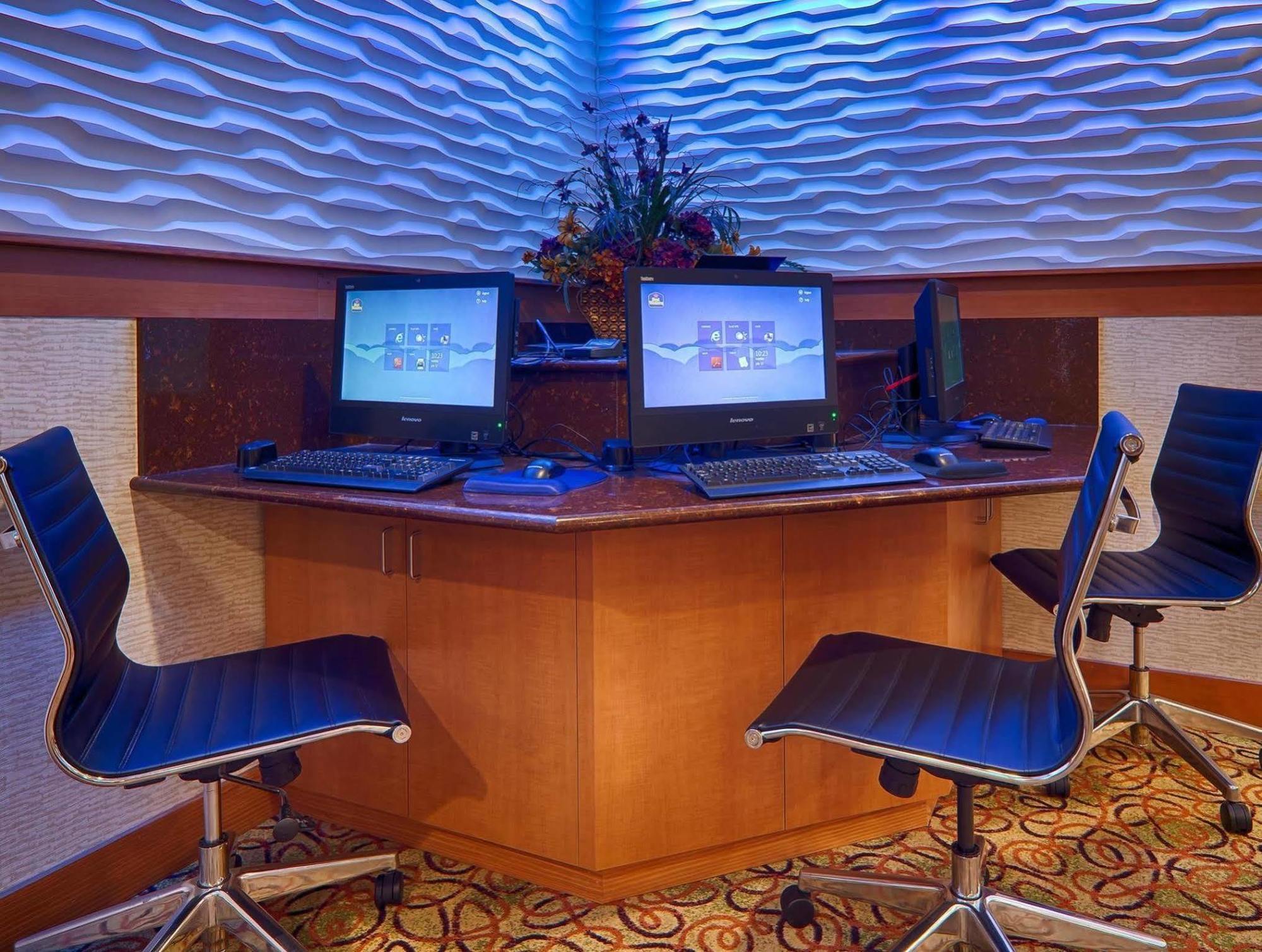 Best Western Plus Butte Plaza Inn Εξωτερικό φωτογραφία